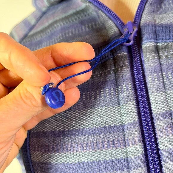 Lululemon Size 6 Full Zip Hooded Jacket Striped Fleece Lined *Flaws - Picture 5 of 14